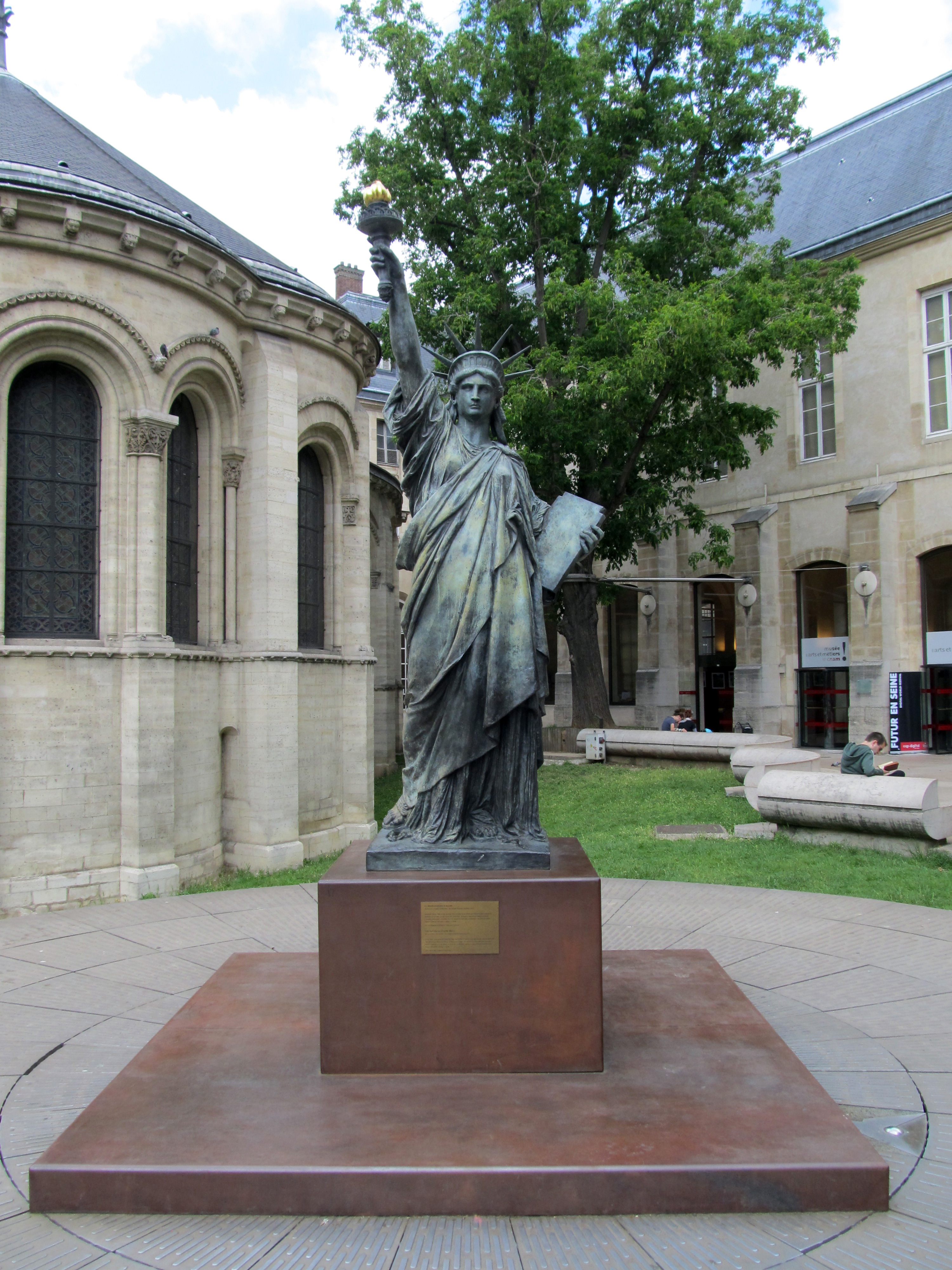 Museo de Artes y Oficios - Paris | Secret World Trip Planner