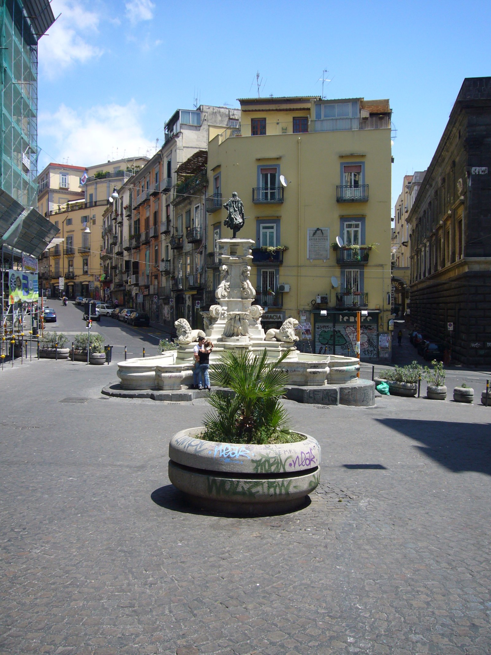 Fontana Monteoliveta - Napoli | Secret World Trip Planner