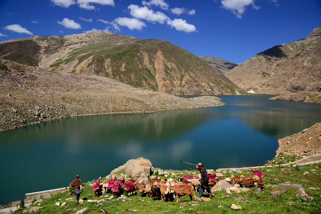 Lulusar Lake — Lulusar Lake