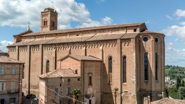 Igreja de São Francisco - Fermo | Secret World Trip Planner
