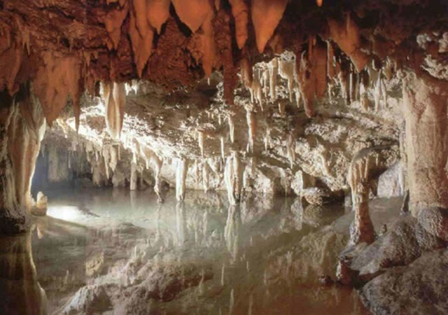 Печера вітру - Fornovolasco | Secret World Trip Planner
