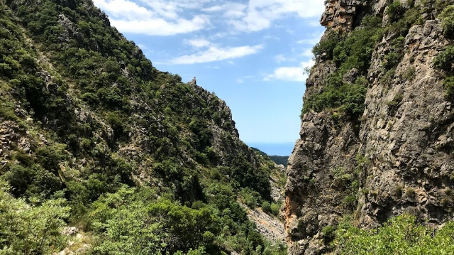 ヴィロス峡谷 - Vyros Gorge | Secret World Trip Planner