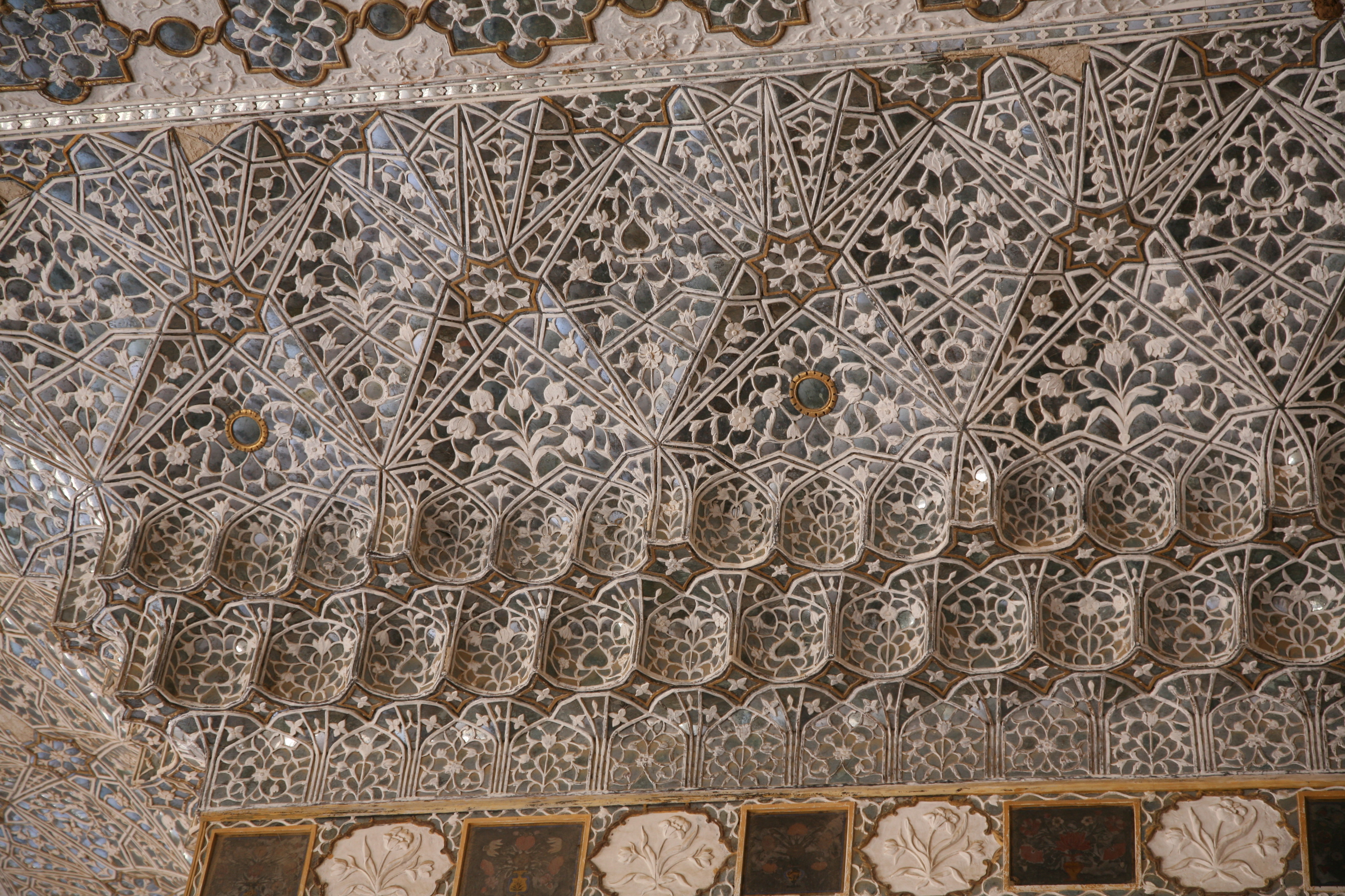 Sheesh Mahal (palacio de los espejos) en el Fuerte Amber - Jaipur | Secret World Trip Planner