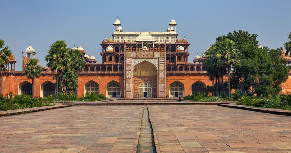 Tumba de Akbar el Grande - Agra | Secret World Trip Planner