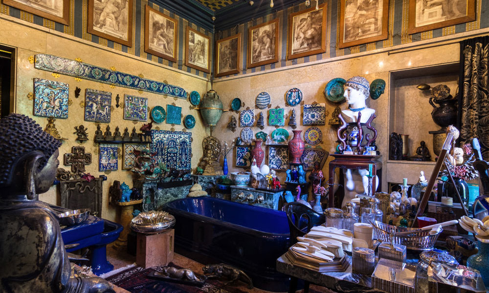 D'Annunzio দ্বারা Vittoriale - Il Vittoriale | Secret World Trip Planner
