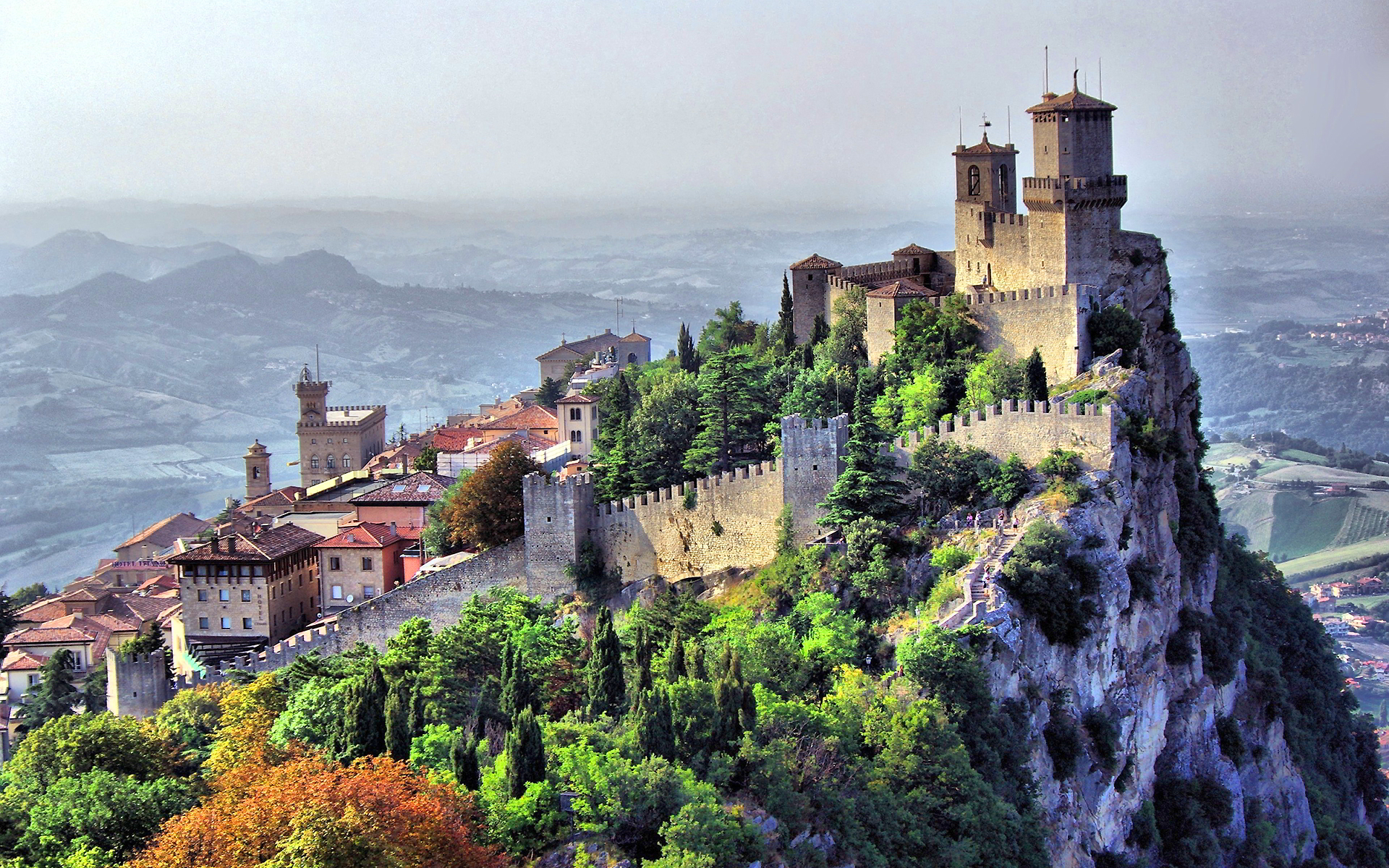 Republica San Marino | Secret World Trip Planner