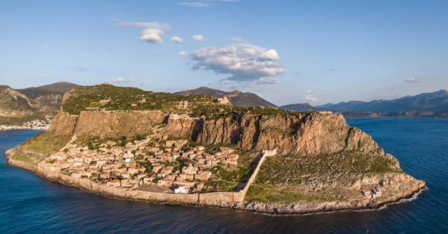 Svelati i misteri di Monemvasia: la città-fortezza della Grecia con la capsula del tempo - Malvasia | Secret World Trip Planner