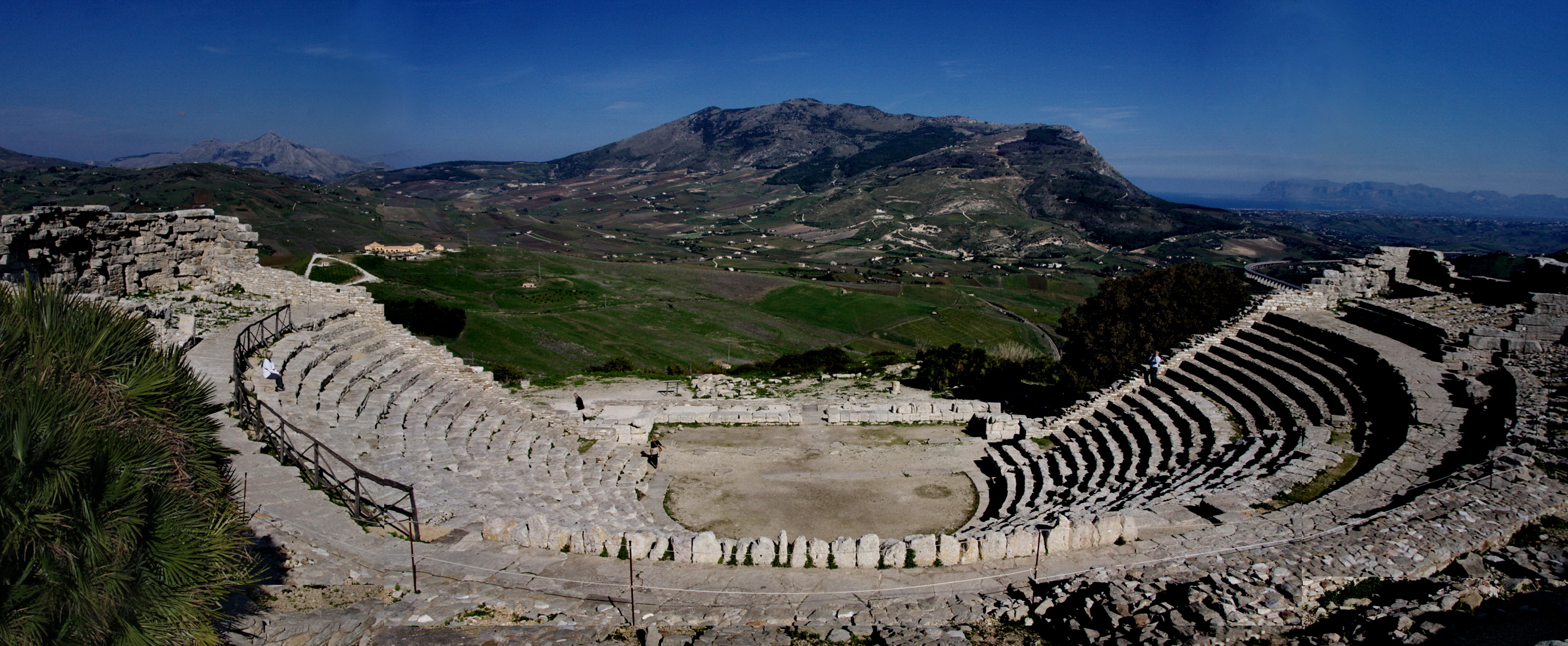 ກເຣັກລະຄອນຂອງ Segesta - Strada Provinciale 68 | Secret World Trip Planner
