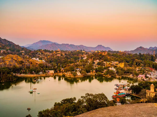 Berg Abu - Mount Abu | Secret World Trip Planner