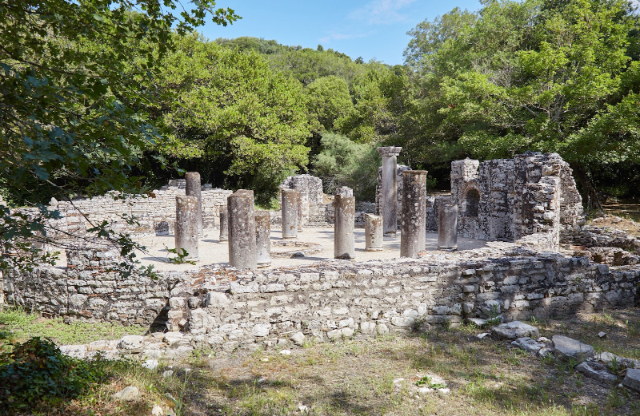 Odhaľovanie vrstiev národného parku Butrint: Cesta časom a prírodou | Secret World Trip Planner