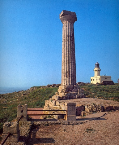 Lighthouse of Capo Colonna - Faro di Capo Colonna | Secret World Trip Planner