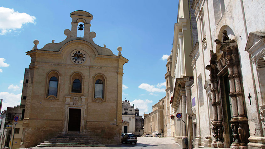 Китобхонаи Финья - Gravina in Puglia | Secret World Trip Planner