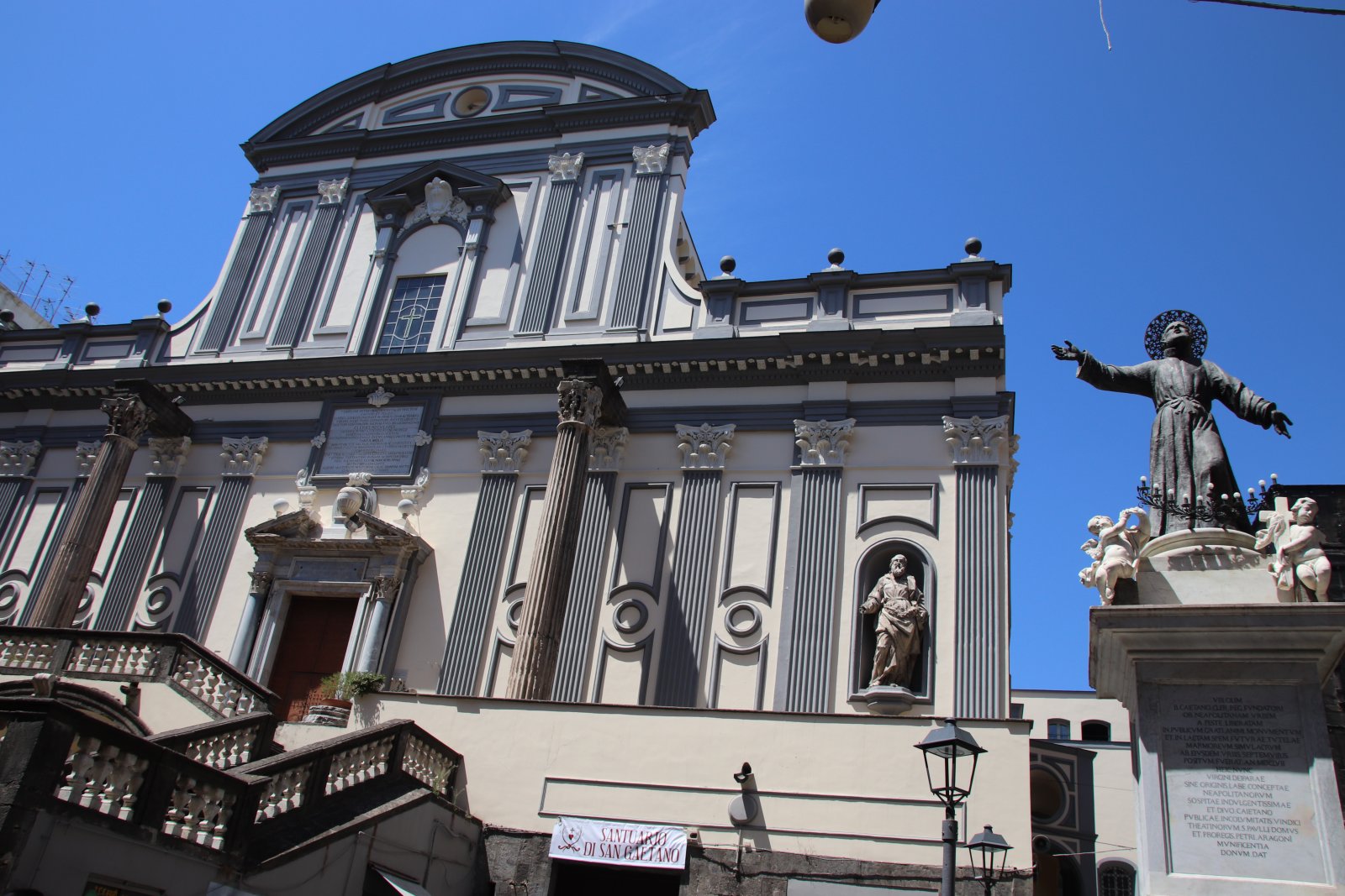 San Gaetano e os berços napolitanos - Napoli | Secret World Trip Planner