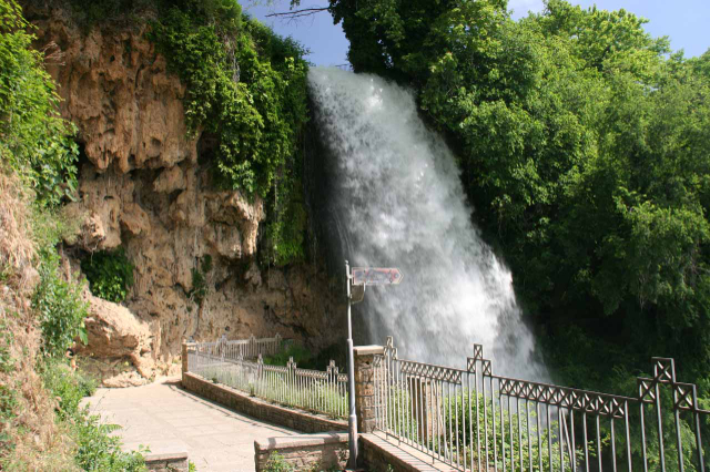 Cascada de Karanos - Edessa | Secret World Trip Planner