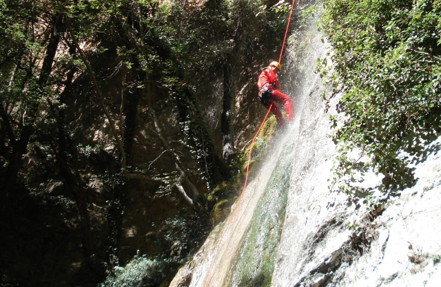 Garganta de Riofreddo - 06021 Costacciaro PG | Secret World Trip Planner