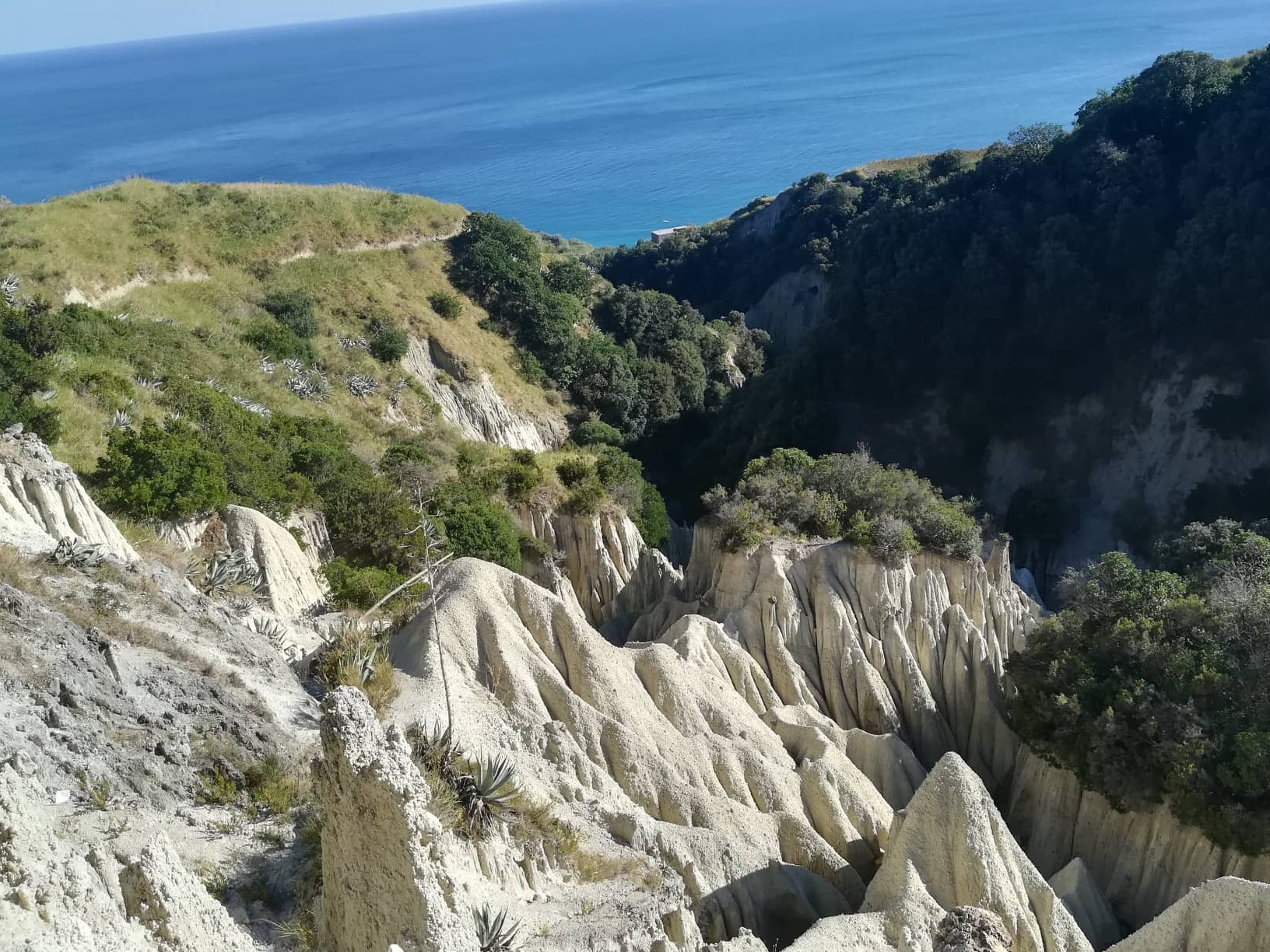 Ischia y la maravilla de los Pizzi Bianchi - Serrara Fontana | Secret World Trip Planner