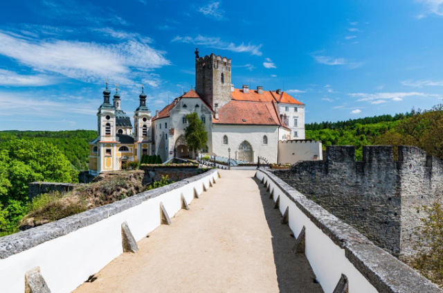 Castillo de Vranov nad Dyjí - Vranov nad Dyjí | Secret World Trip Planner