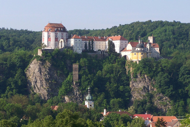 Castillo de Vranov nad Dyjí - Vranov nad Dyjí | Secret World Trip Planner