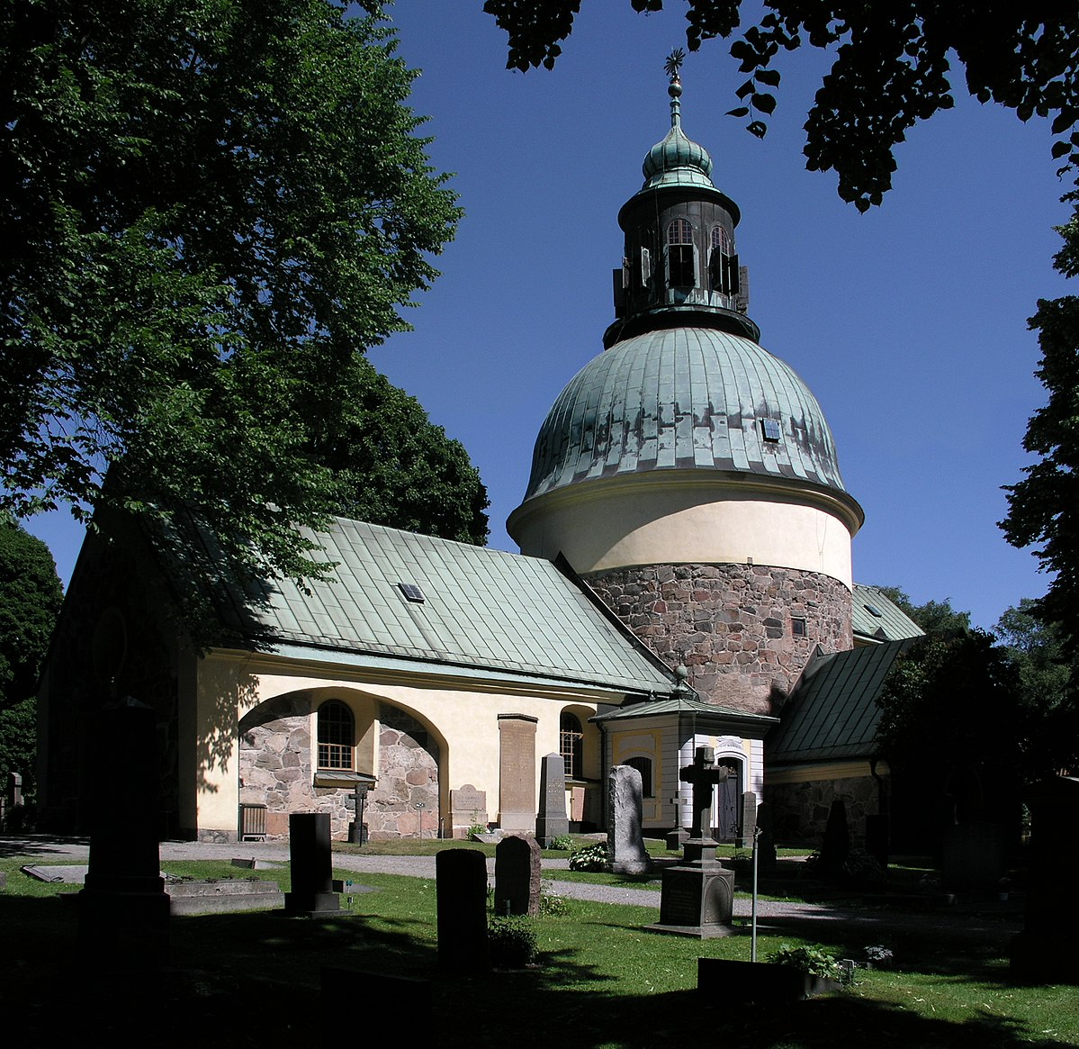 Iglesia medieval de Solna - Prostvägen 14 | Secret World Trip Planner