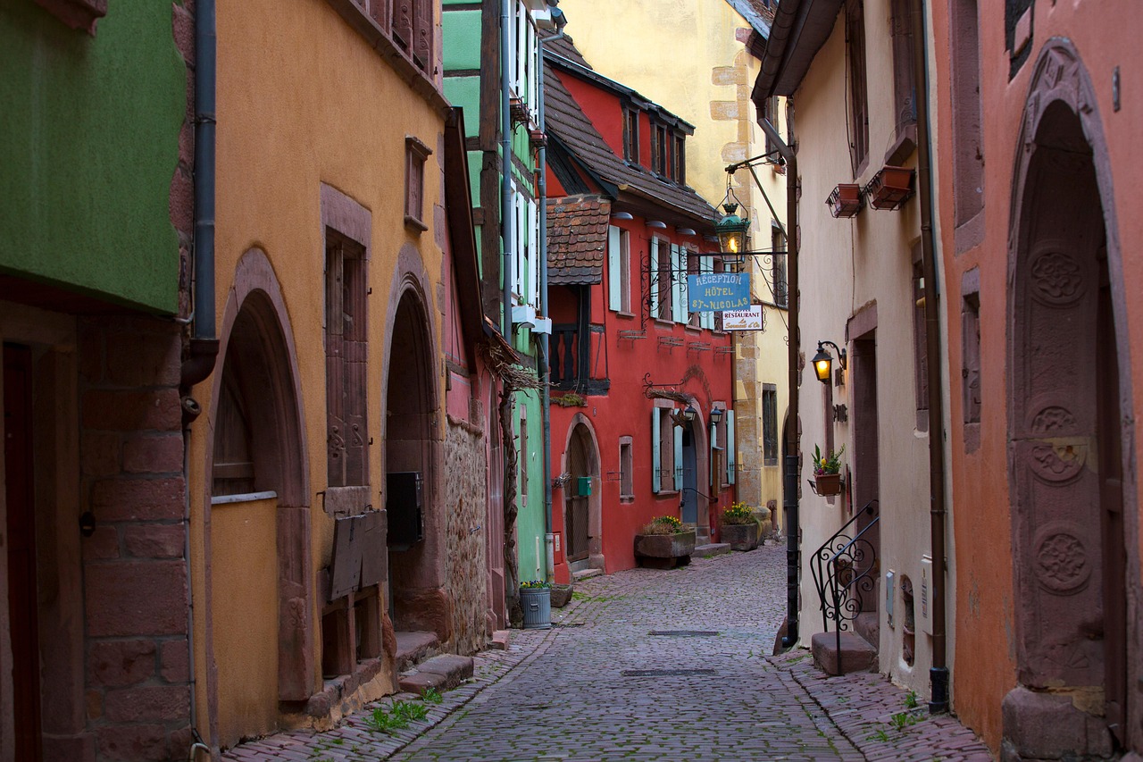 La bella y la bestia | Riquewhir - Riquewihr | Secret World Trip Planner