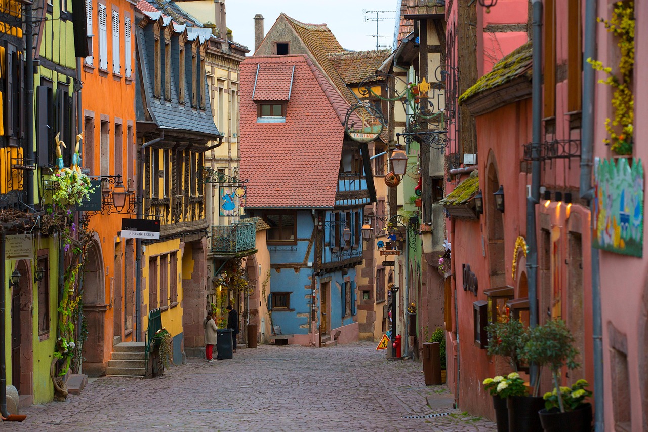 La bella y la bestia | Riquewhir - Riquewihr | Secret World Trip Planner