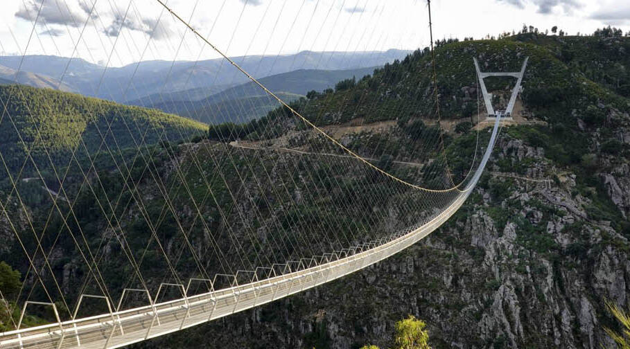 516 Arouca, a maior ponte pênsil pedonal do mundo - Arouca | Secret World Trip Planner