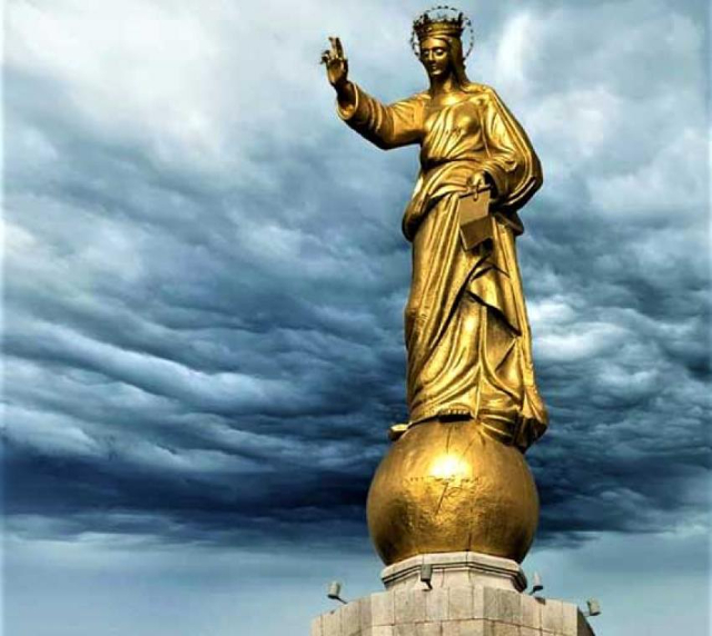 Madonnina di porto - Messina | Secret World Trip Planner