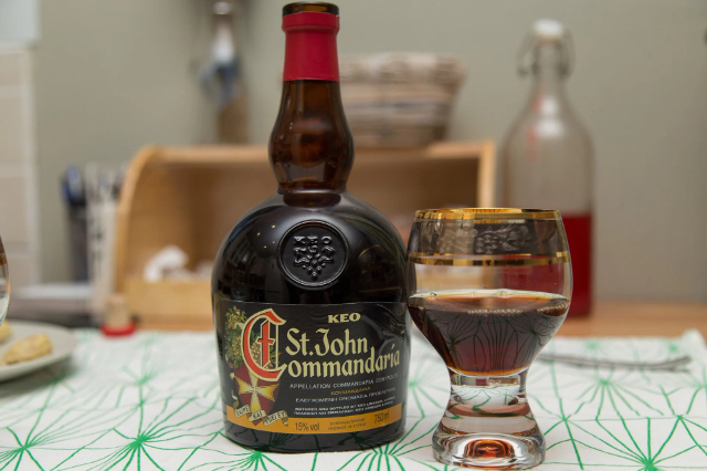 Commandaria, el vino más antiguo del mundo aún en producción — Troodos