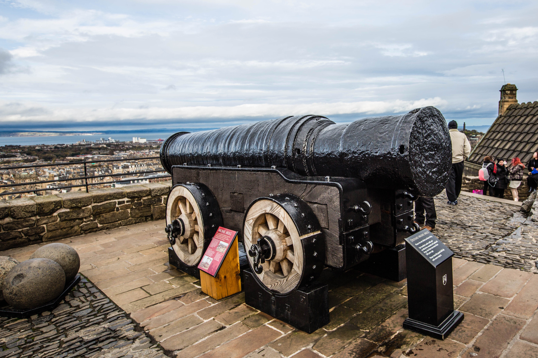 Mons Meg - Castlehill | Secret World Trip Planner