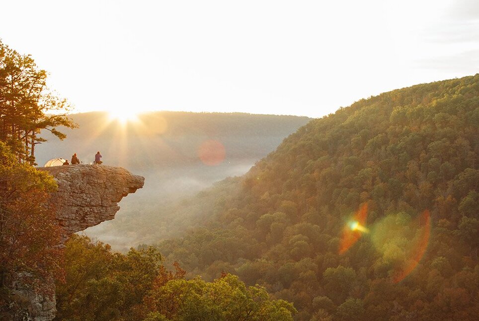 Arkansas: Hawksbill Crag, también conocido como Whittaker Point. - Kingston | Secret World Trip Planner