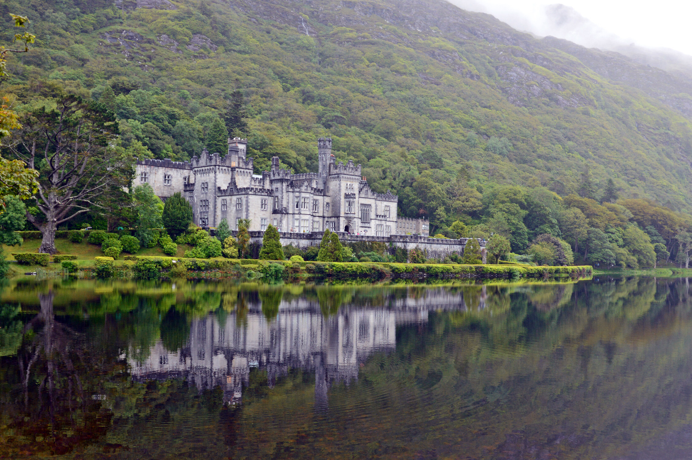 La Abadía de La Kylemore - Renvyle | Secret World Trip Planner