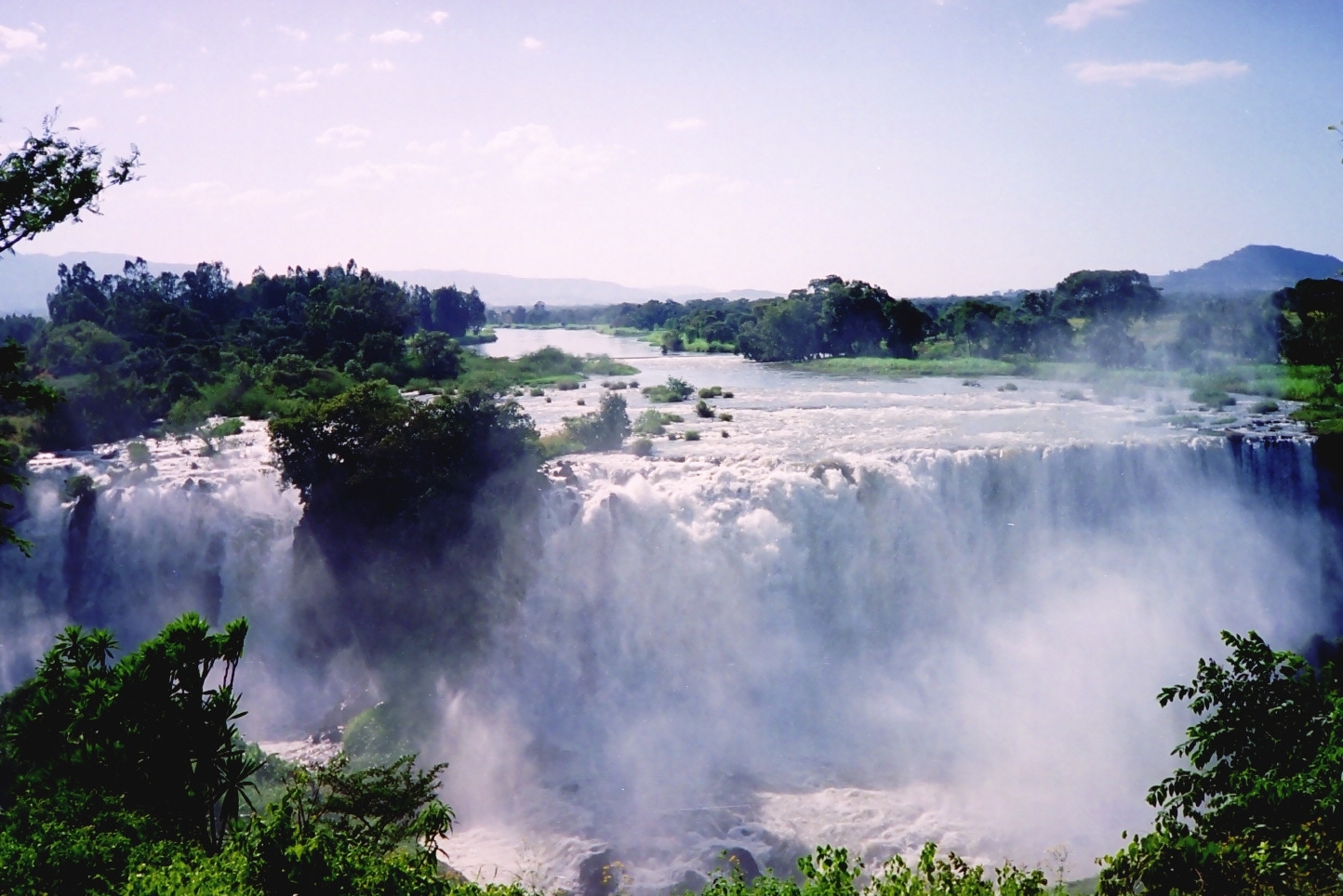Blue Nile Falls: a waterfall on the Blue Nile river — Cascate del Nilo Azzurro