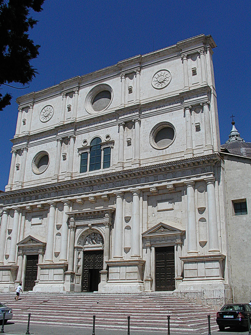 Gereja San Bernardino - L'Aquila | Secret World Trip Planner