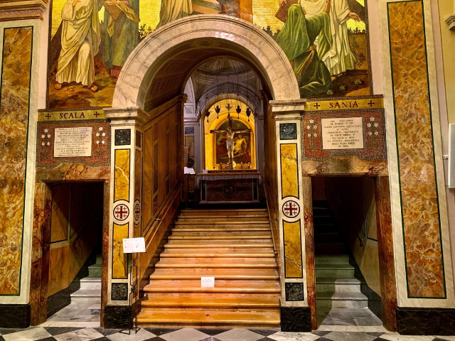 Basilika St Mary Salome dan Tangga Suci - Veroli | Secret World Trip Planner