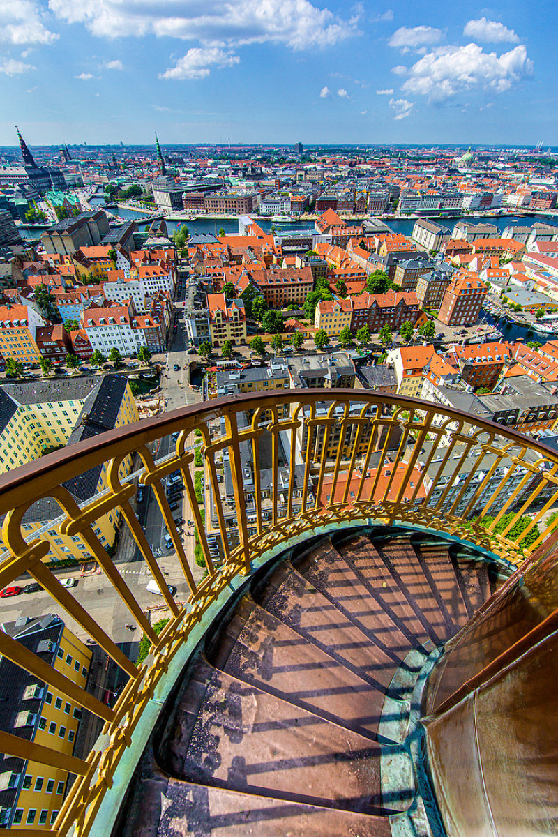 Vår Frälsares kyrka och spiraltrappan - København | Secret World Trip Planner