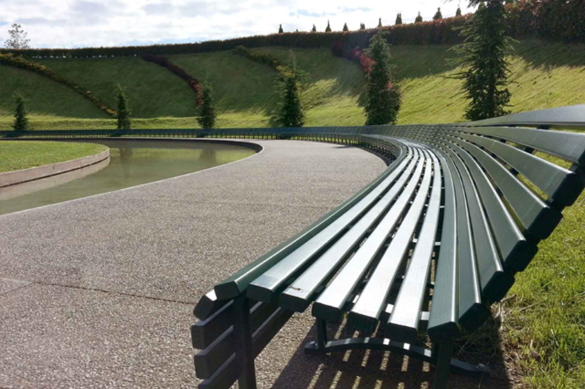 Najdlhšia lavička na svete - Milano | Secret World Trip Planner