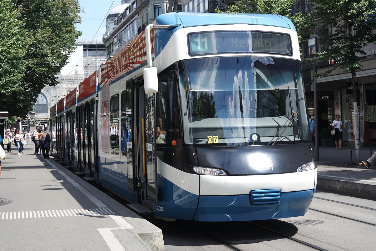 Bahnhofstrasse top shopping area in all of Zurich - Secret World - Zurigo | Secret World Trip Planner
