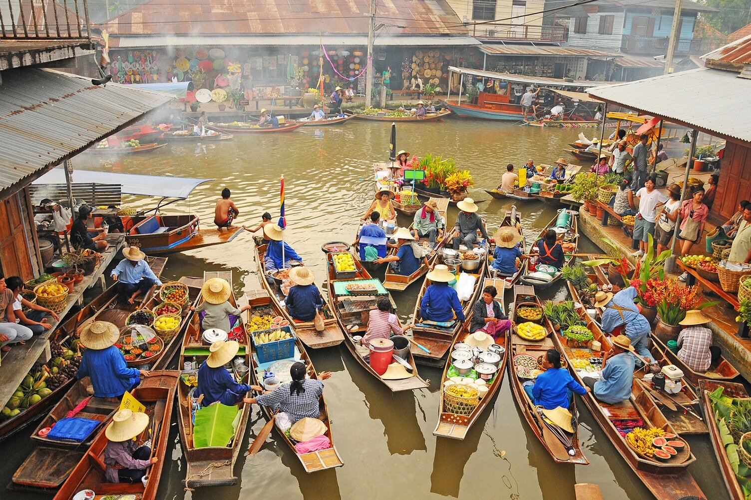 The floating market of Damnoen Saduak - Damnoen Saduak | Secret World Trip Planner