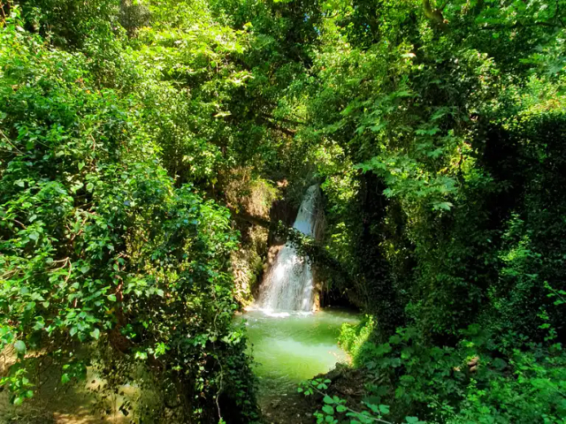Chutes d'eau de Stenosia - Στενωσιά | Secret World Trip Planner