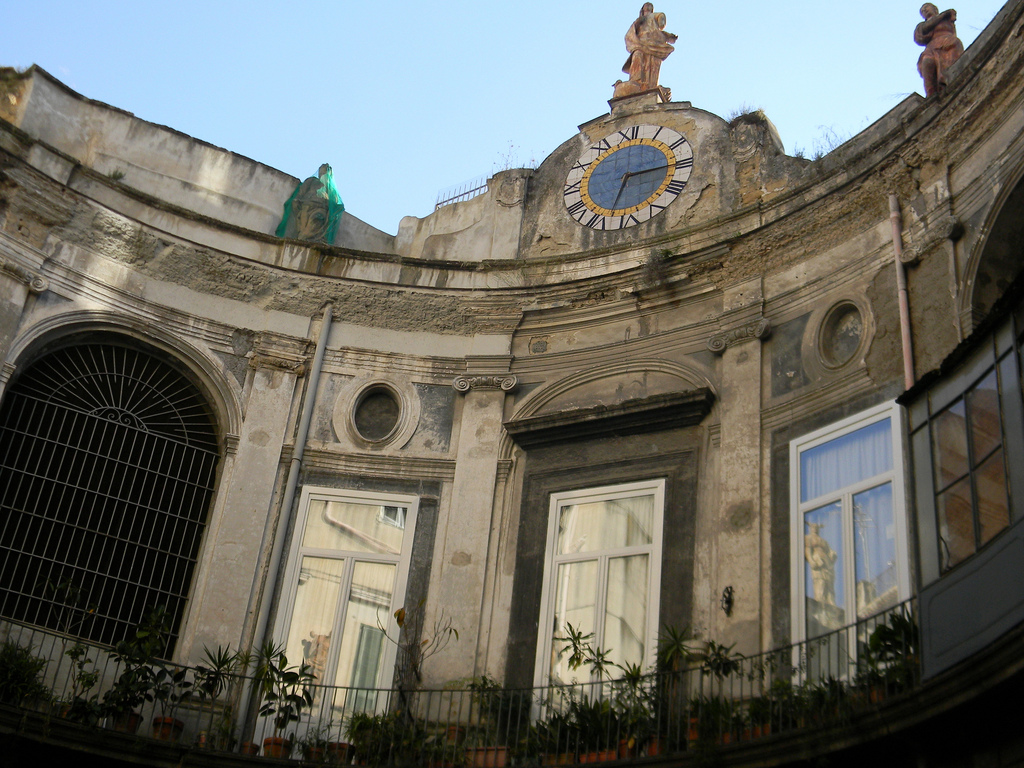 Palazzo Spinelli di Laurino e i fantasmi - Napoli | Secret World Trip Planner