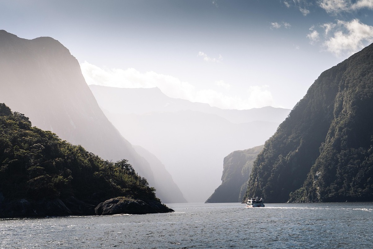 Sutherland Falls - la cascada más alta de Nueva Zelanda. - Parco nazionale Fiordland | Secret World Trip Planner