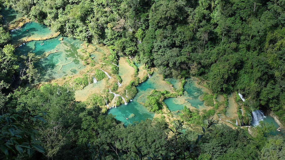 Semuc Champey: 18 piscinas de piedra caliza de formación natural - San Agustín Lanquín | Secret World Trip Planner