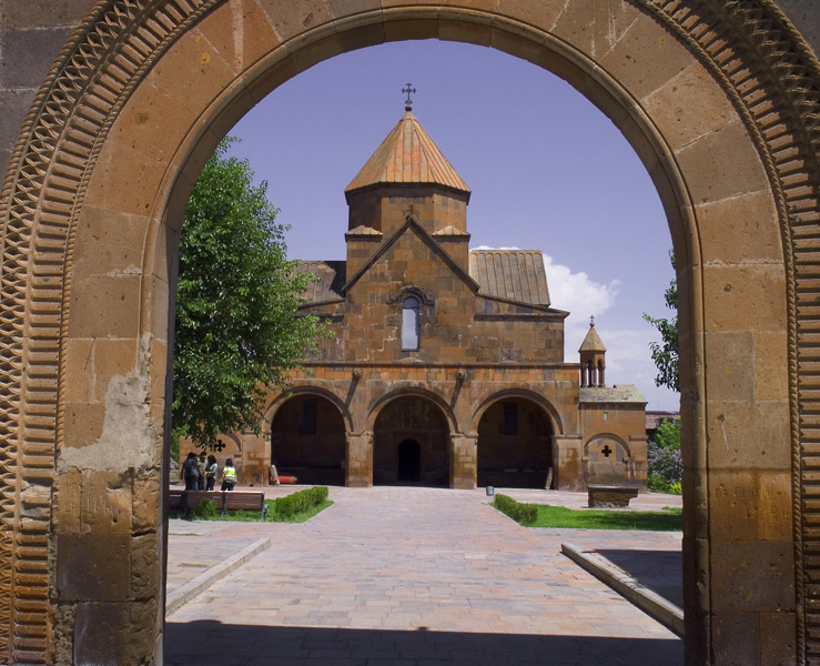 ਚਰਚ - Echmiadzin | Secret World Trip Planner