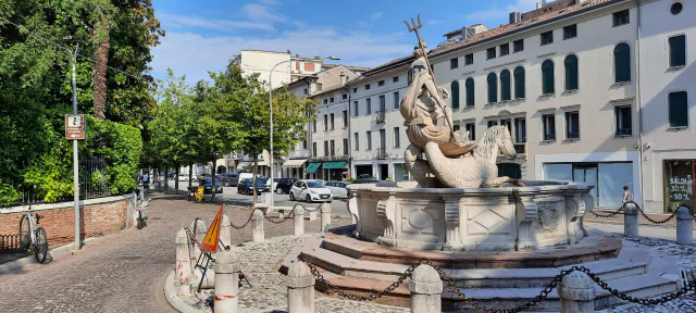 ਨੈਪਚਿਊਨ ਦਾ ਚਸ਼ਮਾ - Conegliano | Secret World Trip Planner