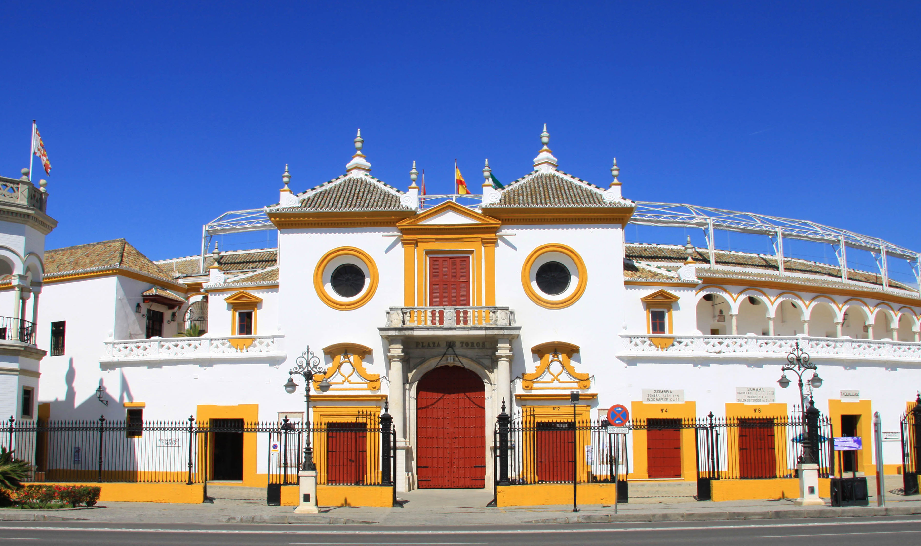 မြန်မာပလာဇာ - Sevilla | Secret World Trip Planner