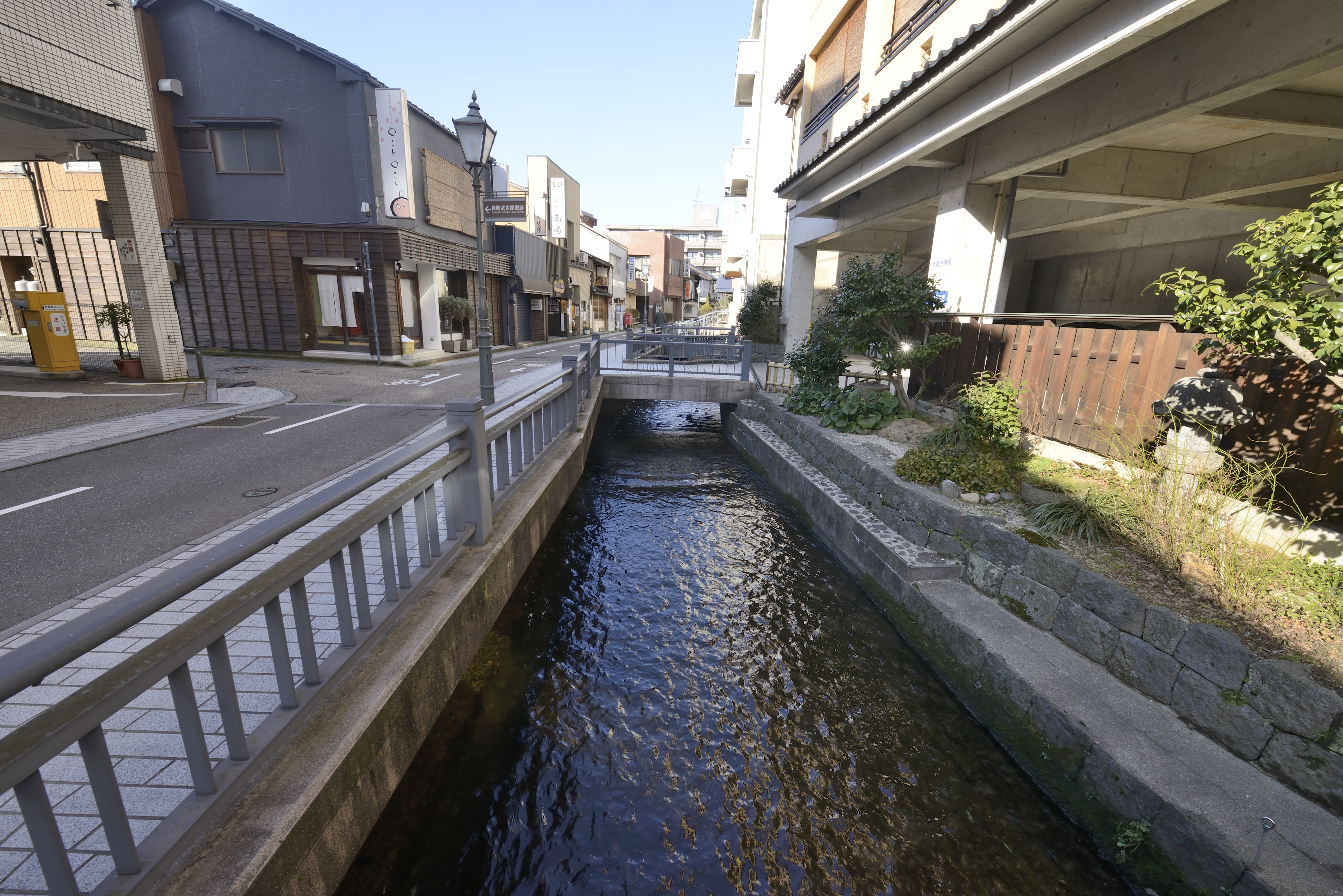 Hashire  (Run) by Junji Kōri  - Kanazawa | Secret World Trip Planner