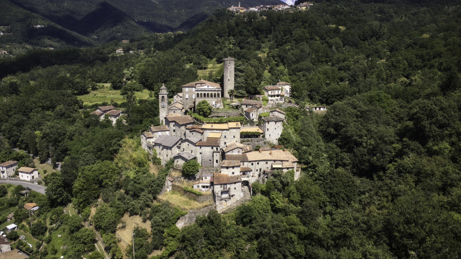 Bagnone, un bel borgo in pietra in Toscana - Bagnone | Secret World Trip Planner
