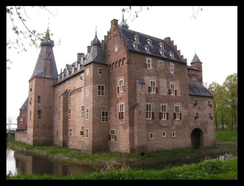 Doorwerth Castle - Doorwerth | Secret World Trip Planner