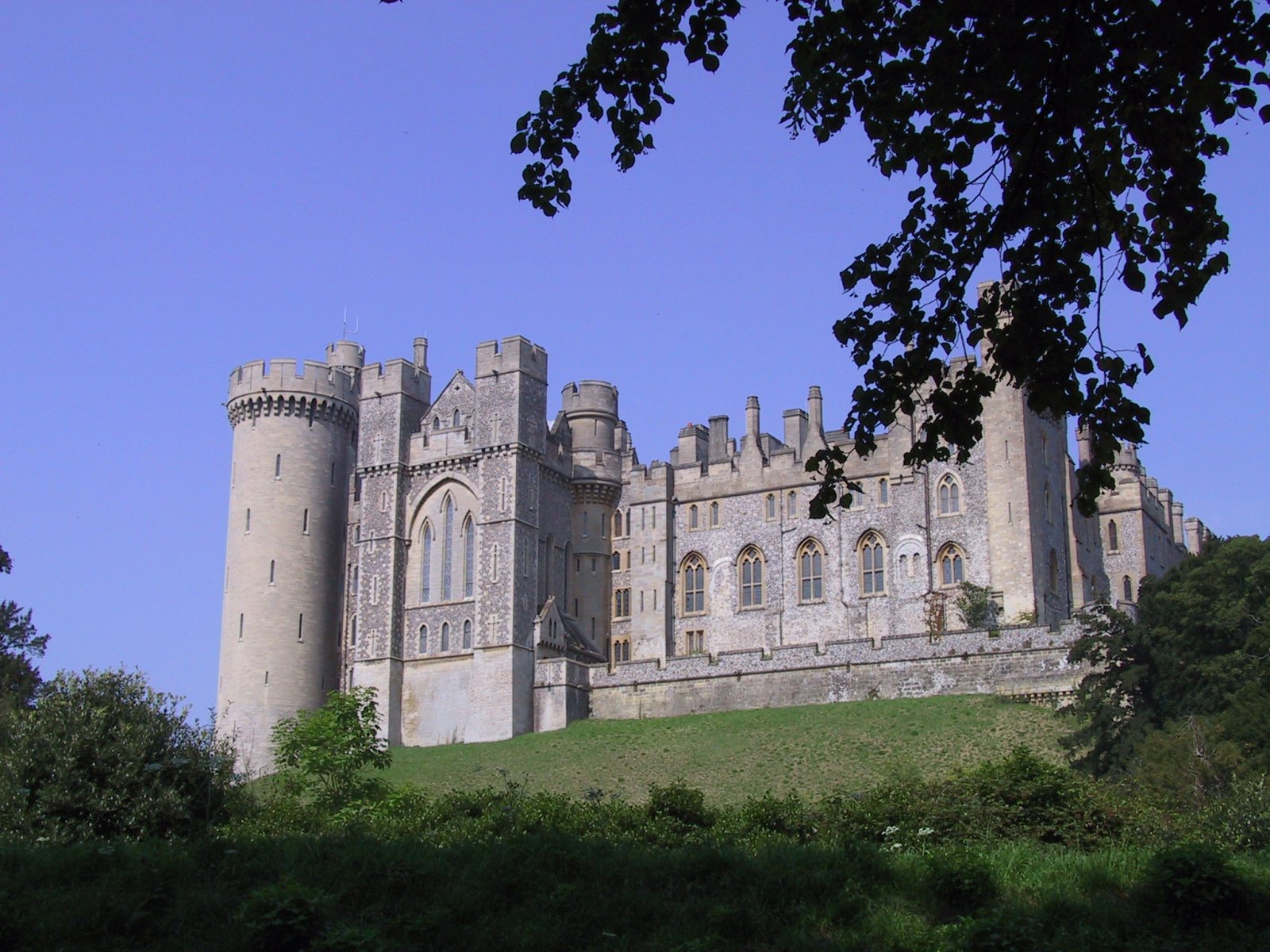 El castillo de Arundel, la sede del Duque de Norfolk - Arundel BN18 9AB | Secret World Trip Planner