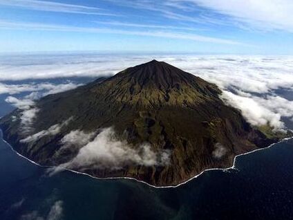 Tristan da Cunha is a group of volcanic islands - Tristan da Cunha | Secret World Trip Planner